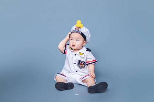 攀枝花宝宝频繁使劲扭动哼唧